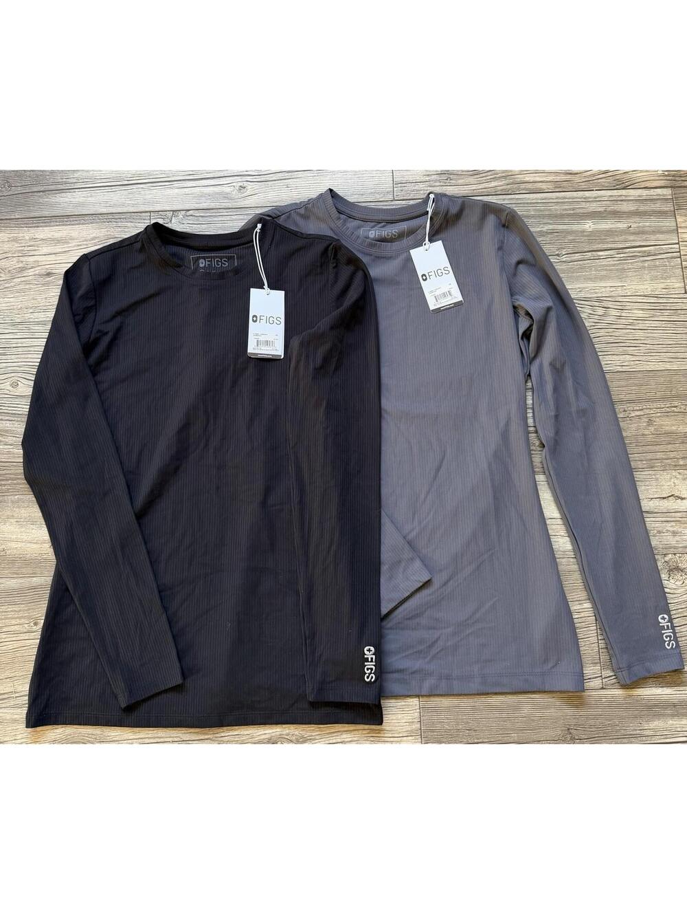FIGS brand charcoal/black 2 colored Ribbed Longsleeve Underscrub shirt Sz XS NWT